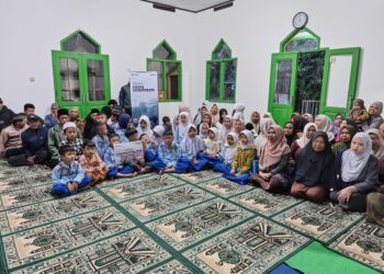 Lokadesa Gelar Buka Puasa Bersama dan Salurkan Sedekah Pangan Ramadan di Desa Mekarwangi Lembang